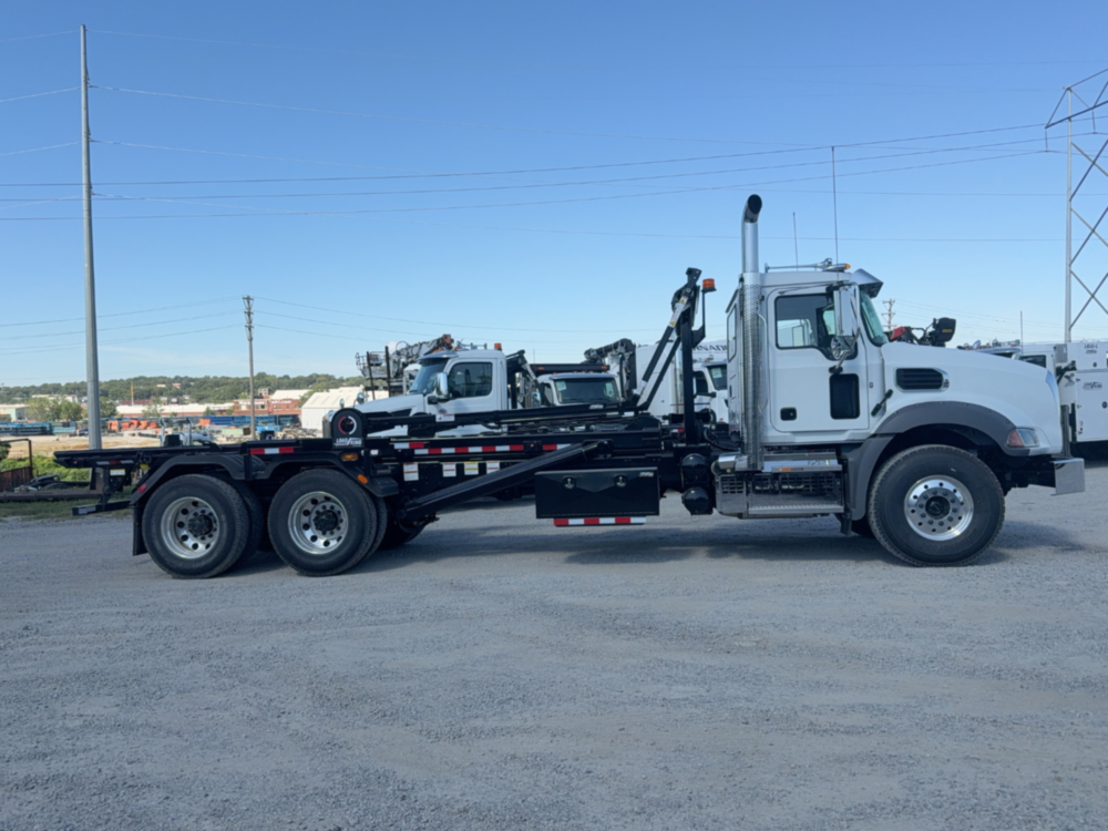 2026 Mack GR64BR 6x4 Galbreath U75-OR-174 Roll-Off Truck