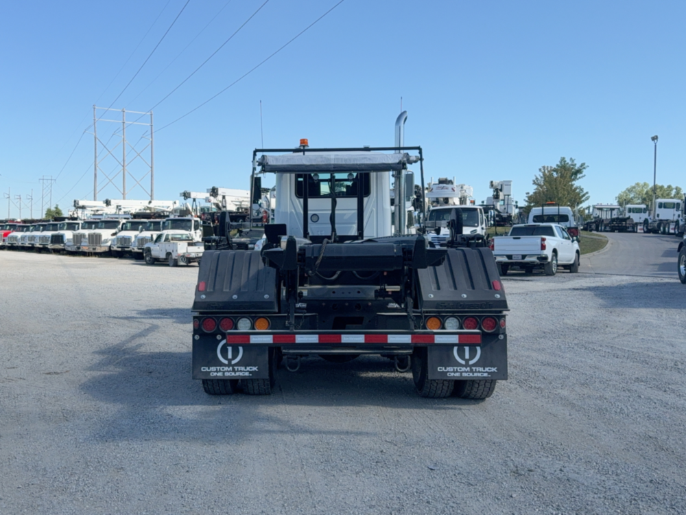 2026 Mack GR64BR 6x4 Galbreath U75-OR-174 Roll-Off Truck