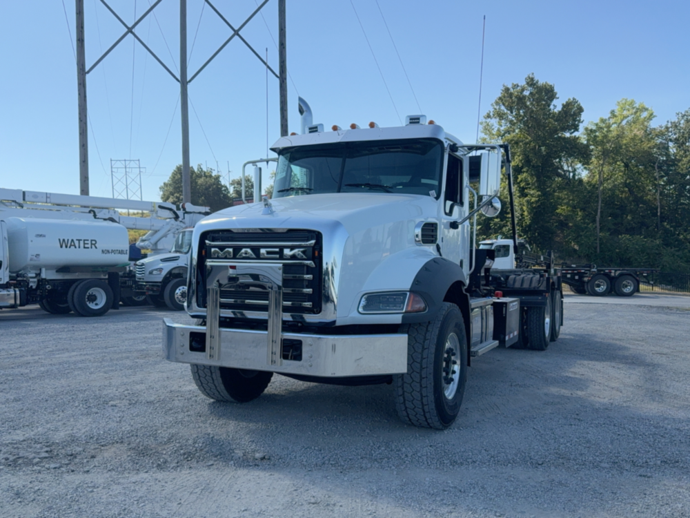 2026 Mack GR64BR 6x4 Galbreath U75-OR-174 Roll-Off Truck
