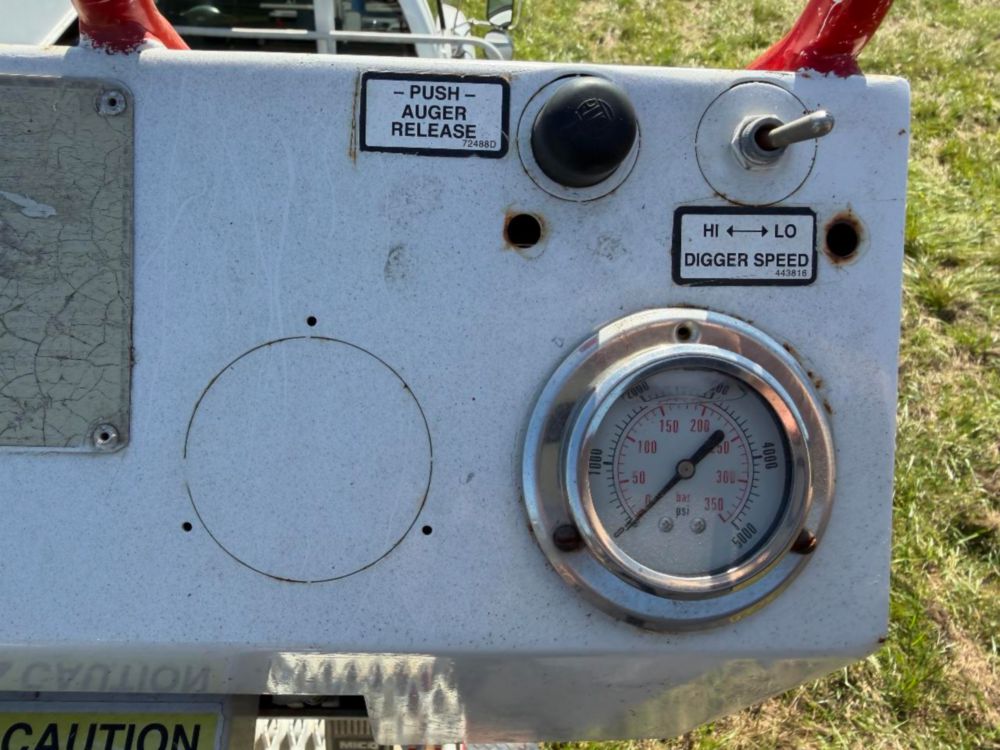 2008 Digger Derrick