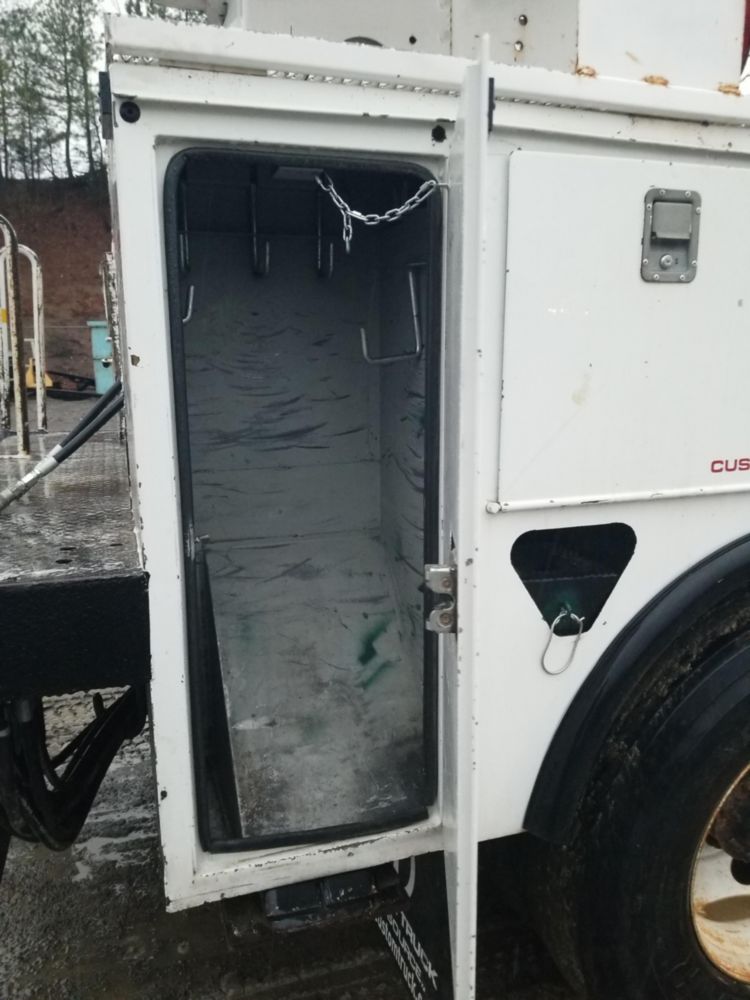 2011 Ford F-750 4x4 Terex C4047 Digger Derrick
