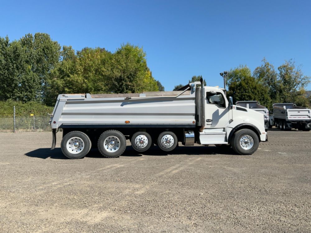 2022 Kenworth T880 10x4 Schloth Downey 18 Ft. Dump Truck