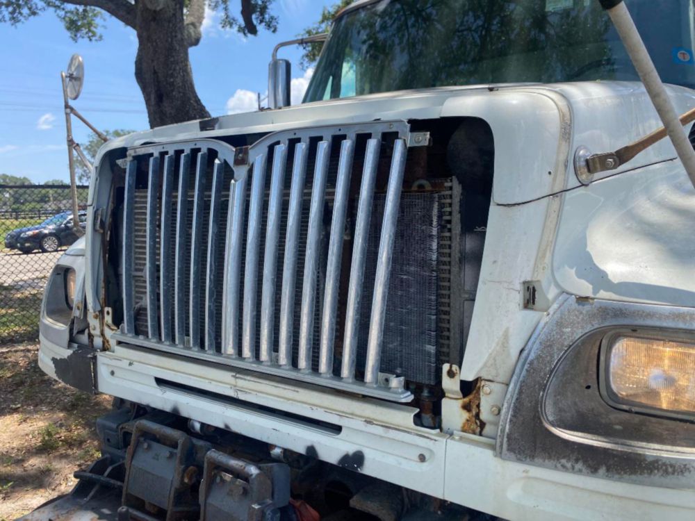 2006 Int'l 7400 "Rail Gear Equipped" Tri-Axle Grapple Truck