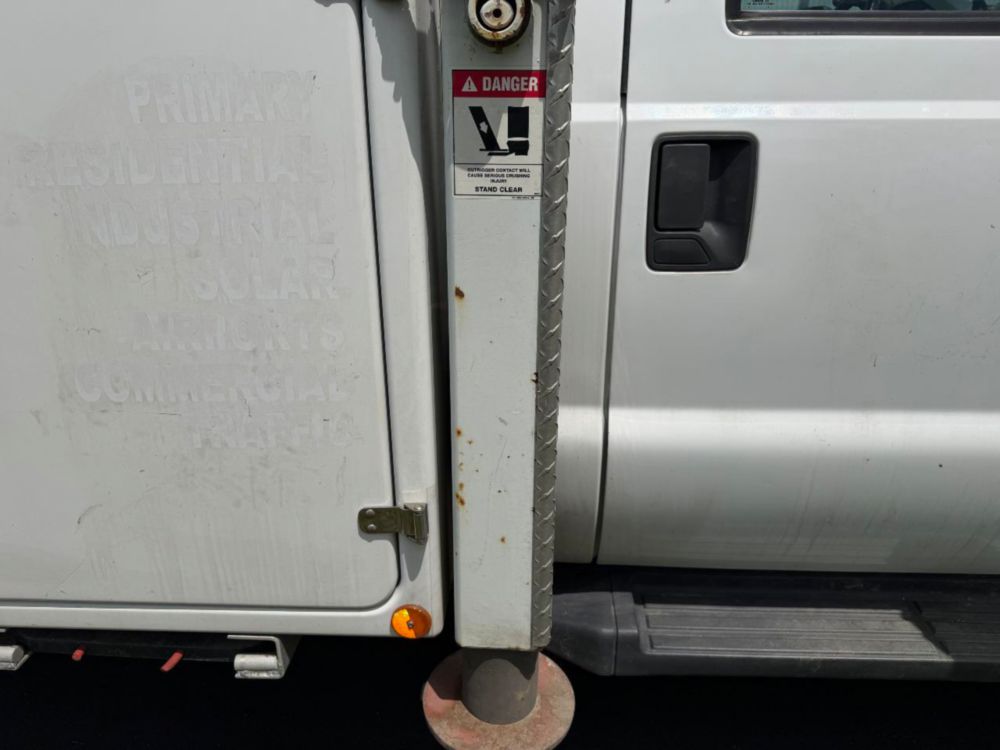 2016 Ford F-550 Versalift Bucket Truck