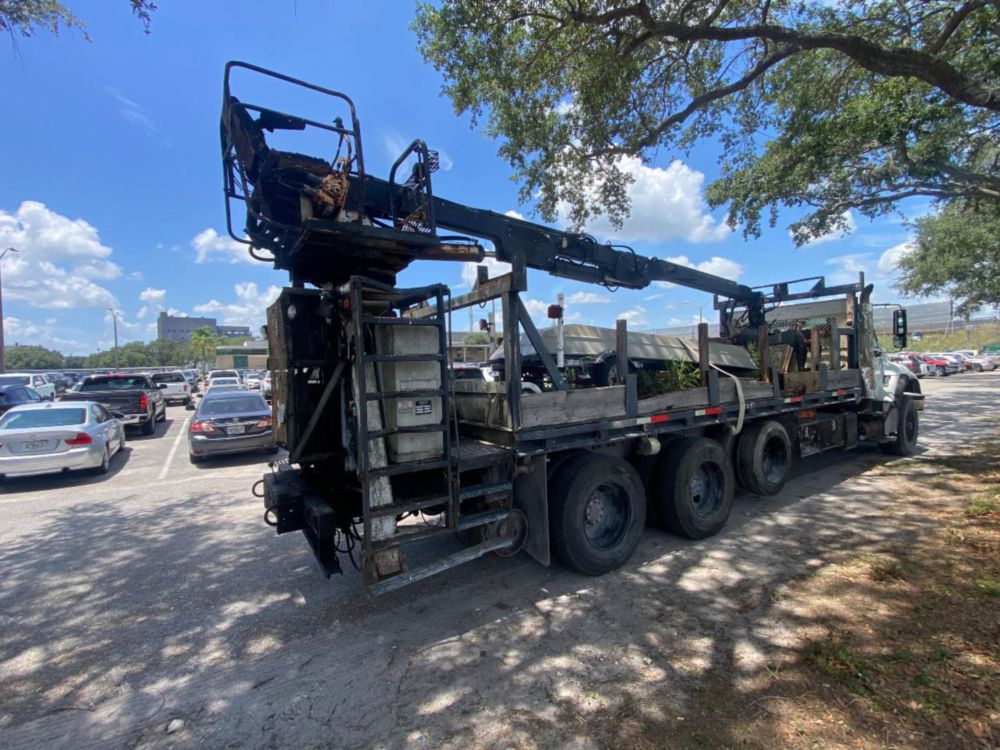2006 Int'l 7400 "Rail Gear Equipped" Tri-Axle Grapple Truck