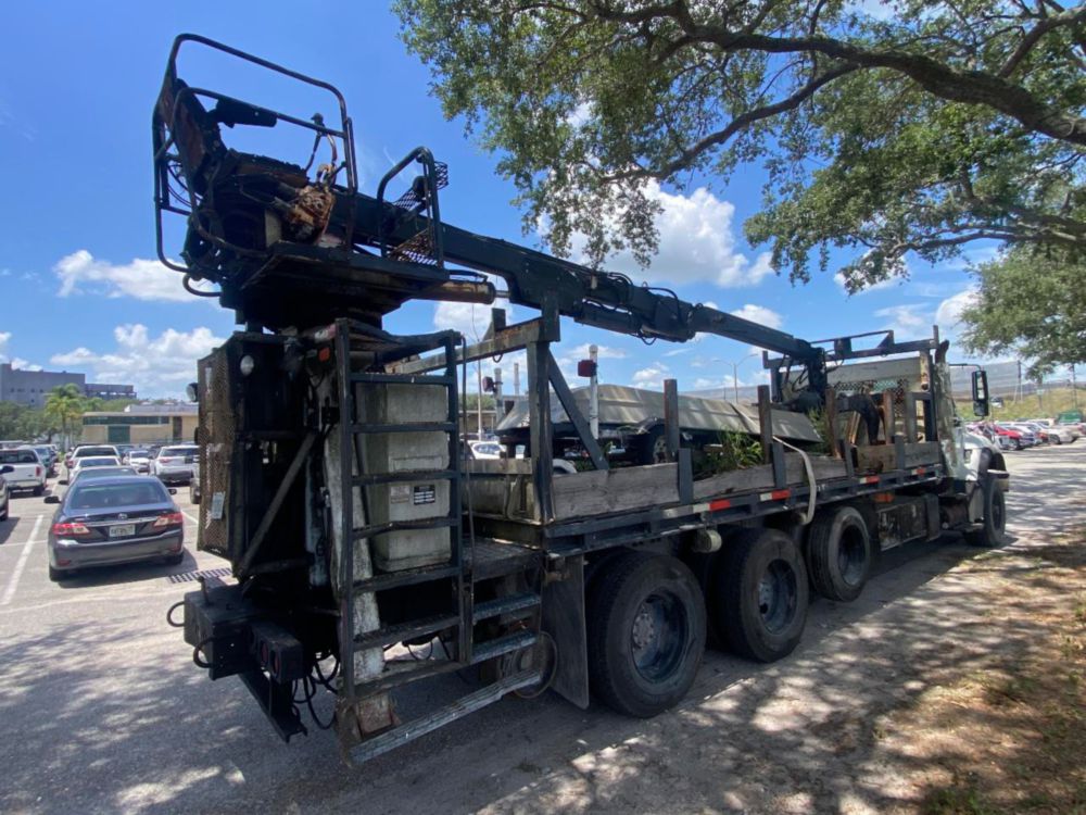 2006 Int'l 7400 "Rail Gear Equipped" Tri-Axle Grapple Truck
