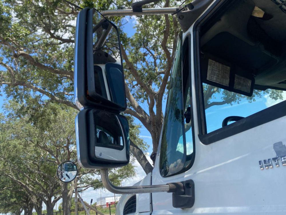 2006 Int'l 7400 "Rail Gear Equipped" Tri-Axle Grapple Truck