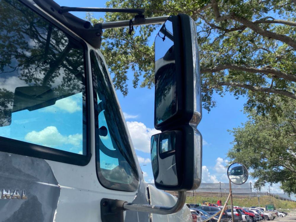 2006 Int'l 7400 "Rail Gear Equipped" Tri-Axle Grapple Truck