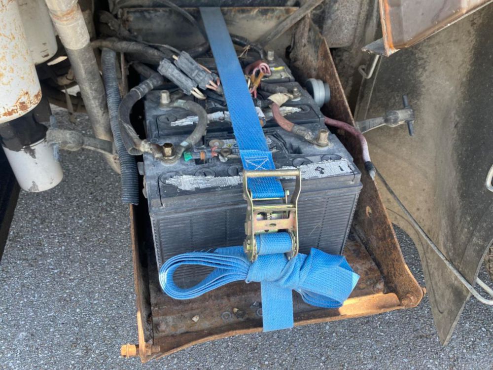 2006 Int'l 7400 "Rail Gear Equipped" Tri-Axle Grapple Truck