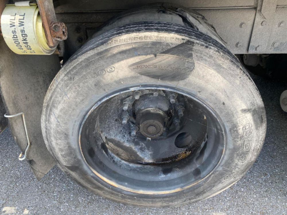 2006 Int'l 7400 "Rail Gear Equipped" Tri-Axle Grapple Truck