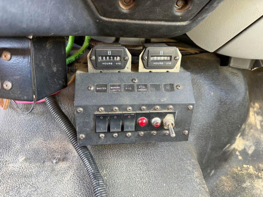 2009 Ford F-750 Terex Commander 4047 Digger Derrick