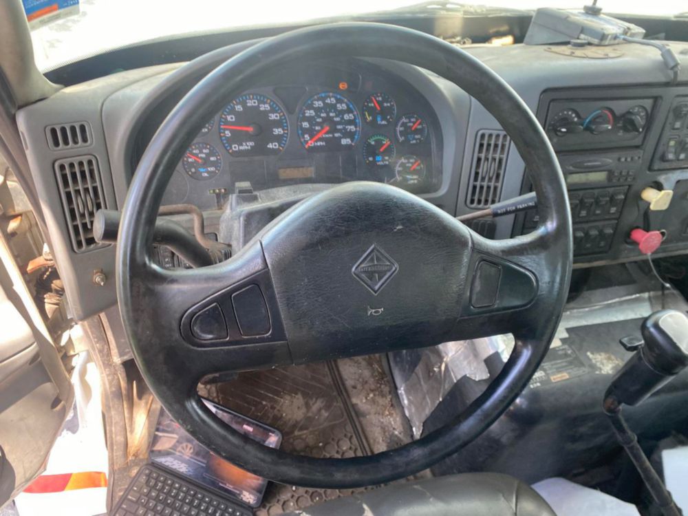 2006 Int'l 7400 "Rail Gear Equipped" Tri-Axle Grapple Truck