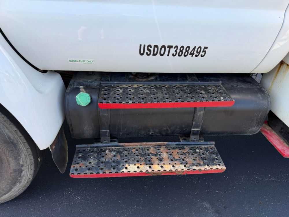 2009 Ford F-750 Terex Commander 4047 Digger Derrick
