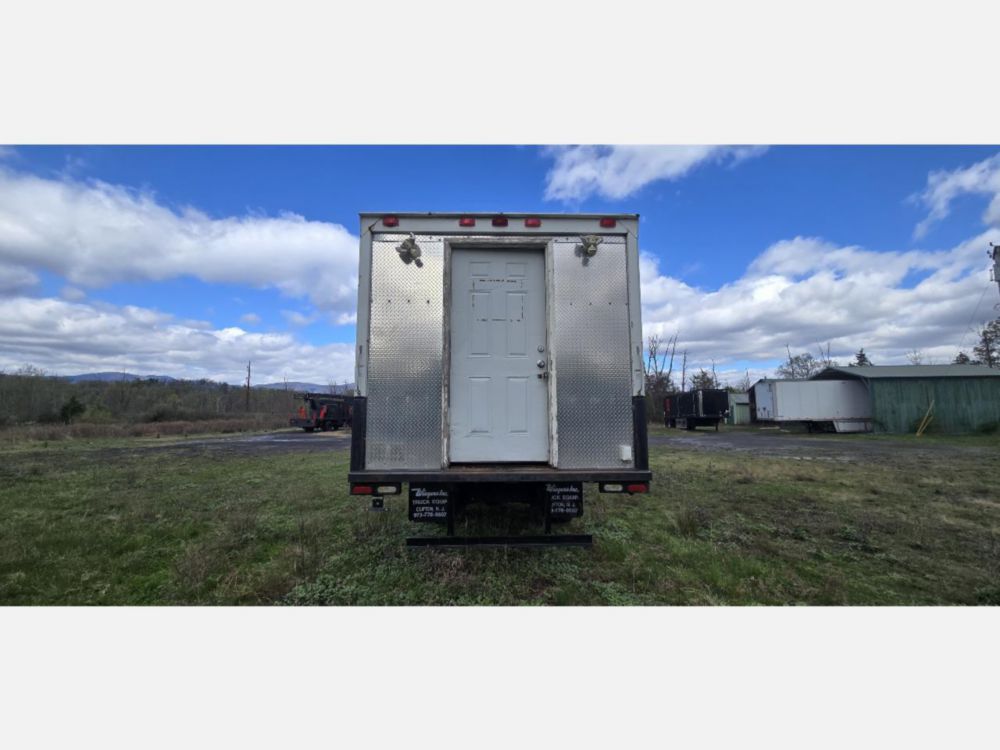 2007 GMC T-6500 Diesel 4x2 Box Truck