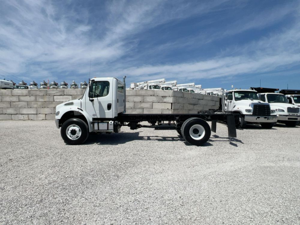 2020 Freightliner M2106 4x4 C&C