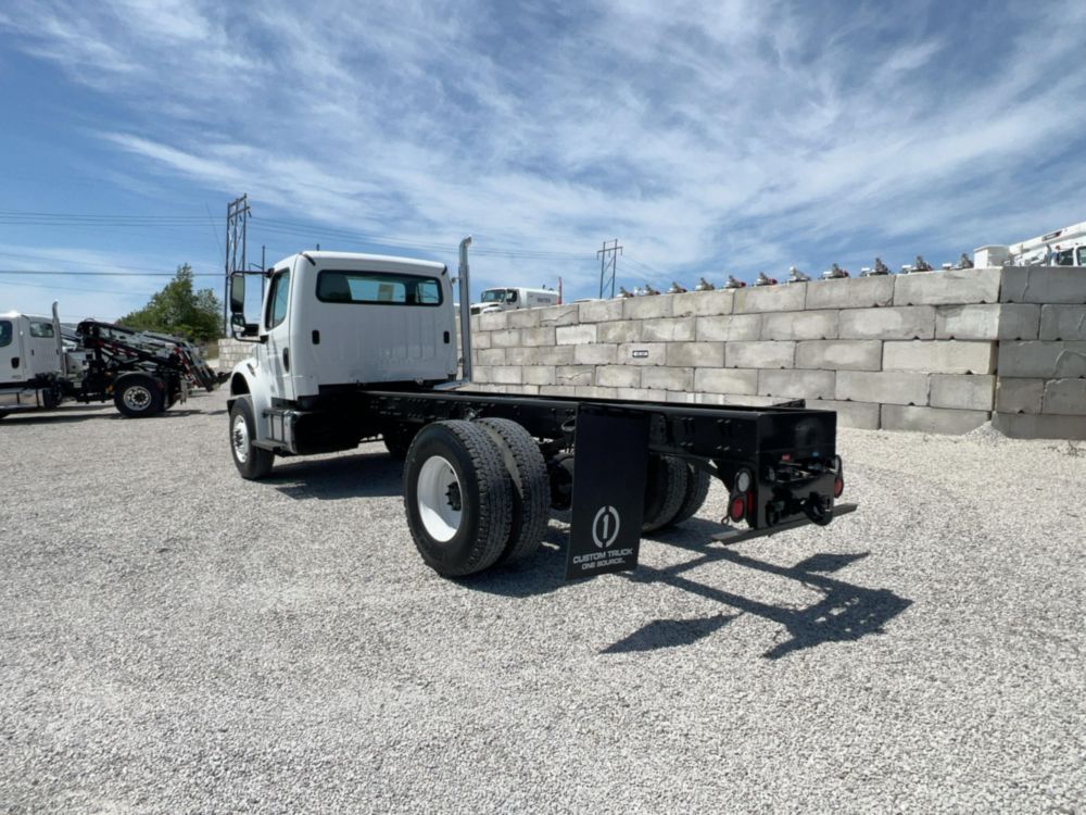 2020 Freightliner M2106 4x4 C&C