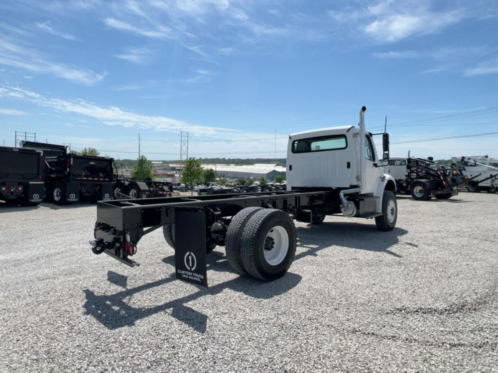 2020 Freightliner M2106 4x4 C&C