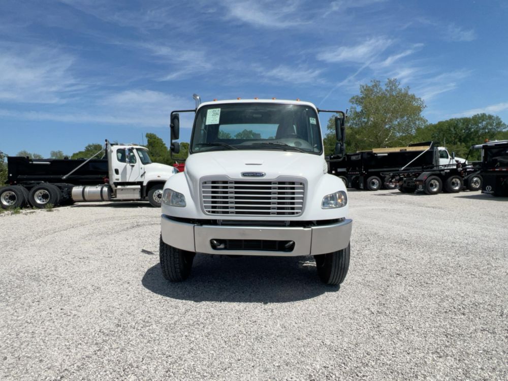 2020 Freightliner M2106 4x4 C&C