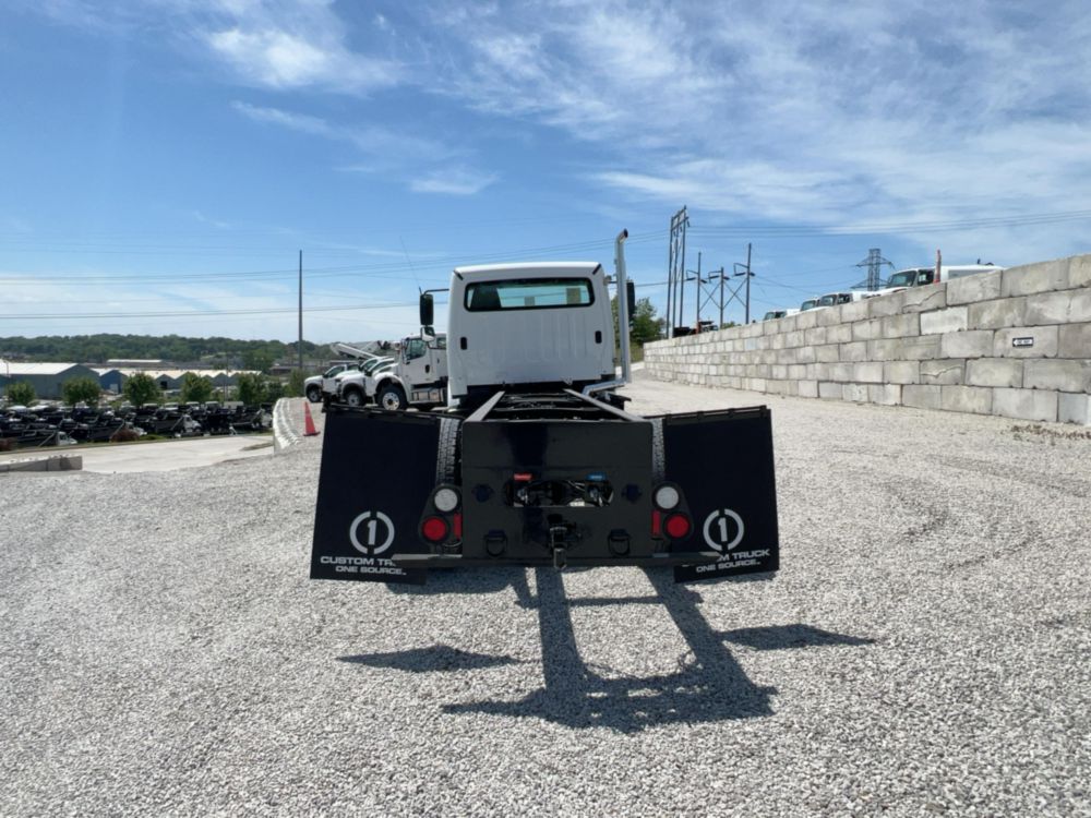 2020 Freightliner M2106 4x4 C&C