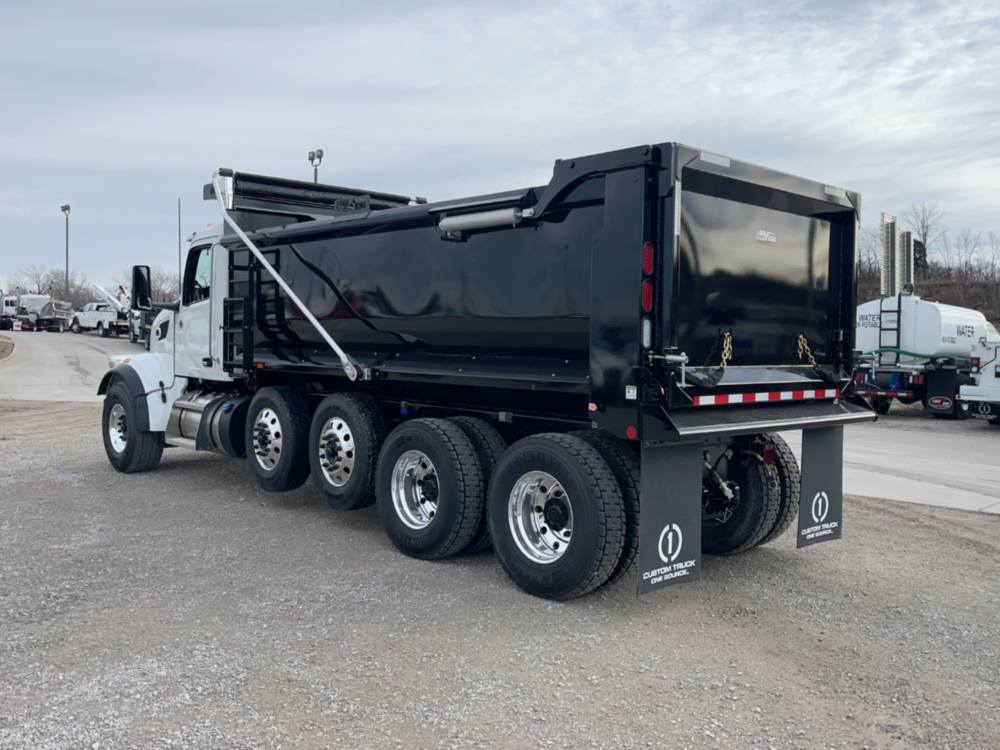 2026 Peterbilt 567 10x4 18' Load King Dump Truck