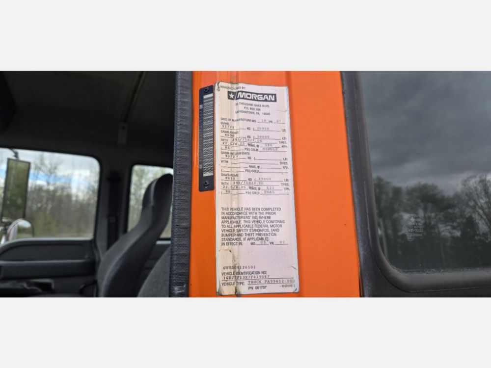 2007 GMC T-6500 Diesel 4x2 Box Truck