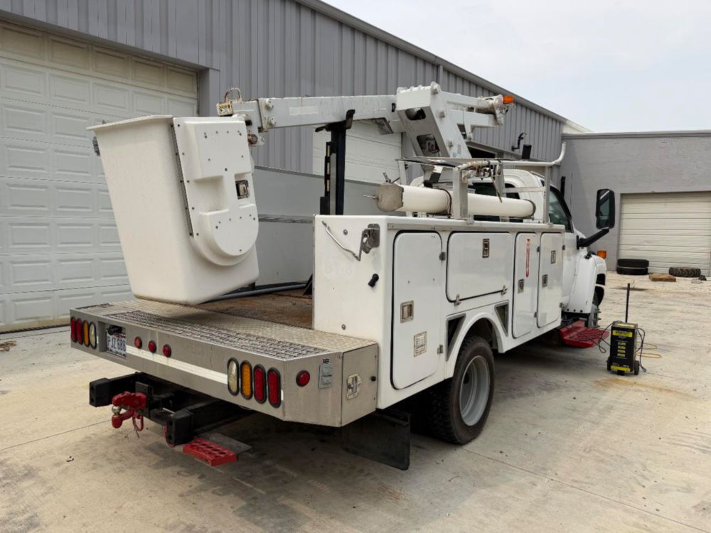 2008 Chevrolet C-4500 Dur-A-Lift DTAS-35 Bucket Truck