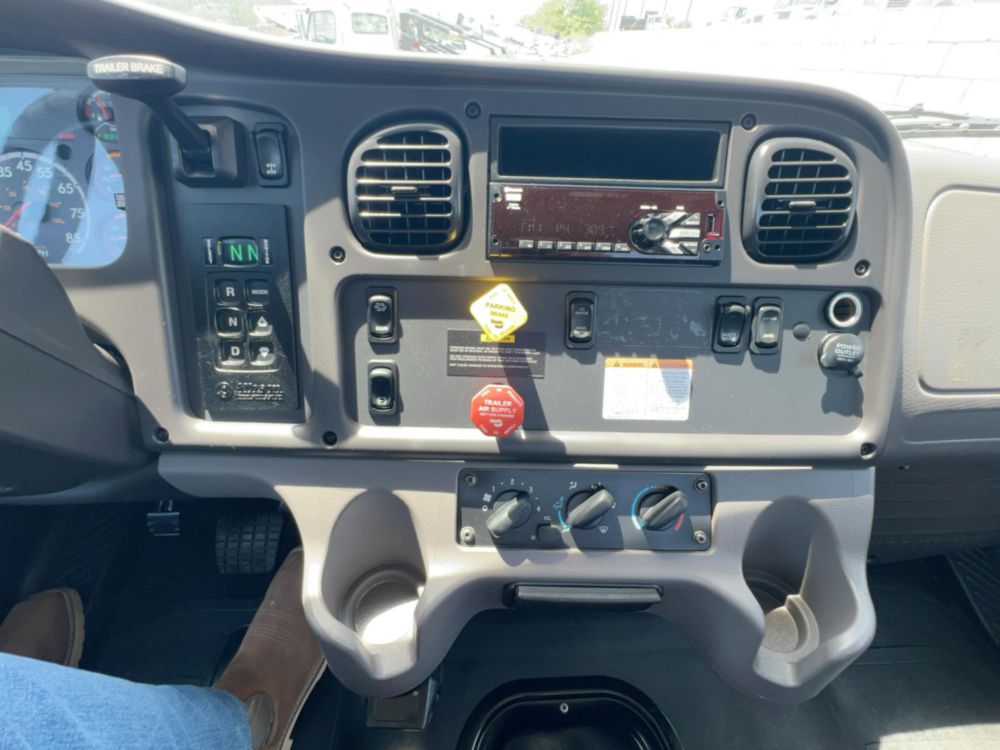 2020 Freightliner M2106 4x4 C&C