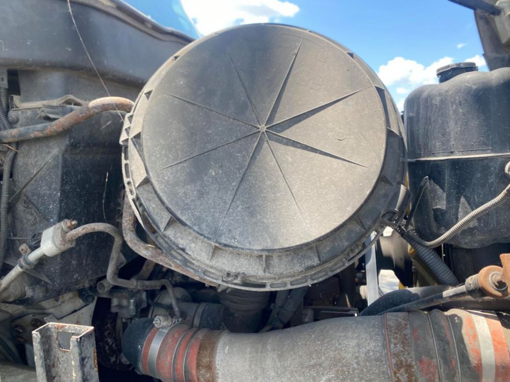 2006 Int'l 7400 "Rail Gear Equipped" Tri-Axle Grapple Truck