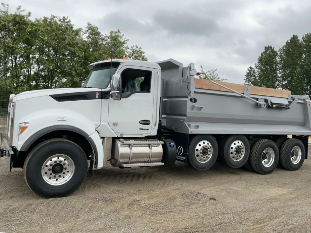 2027 Kenworth T880 10x4 Dump Truck