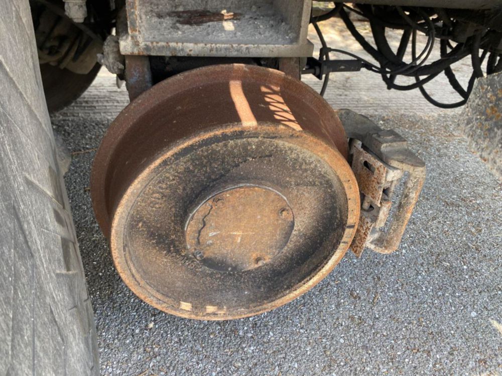 2006 Int'l 7400 "Rail Gear Equipped" Tri-Axle Grapple Truck