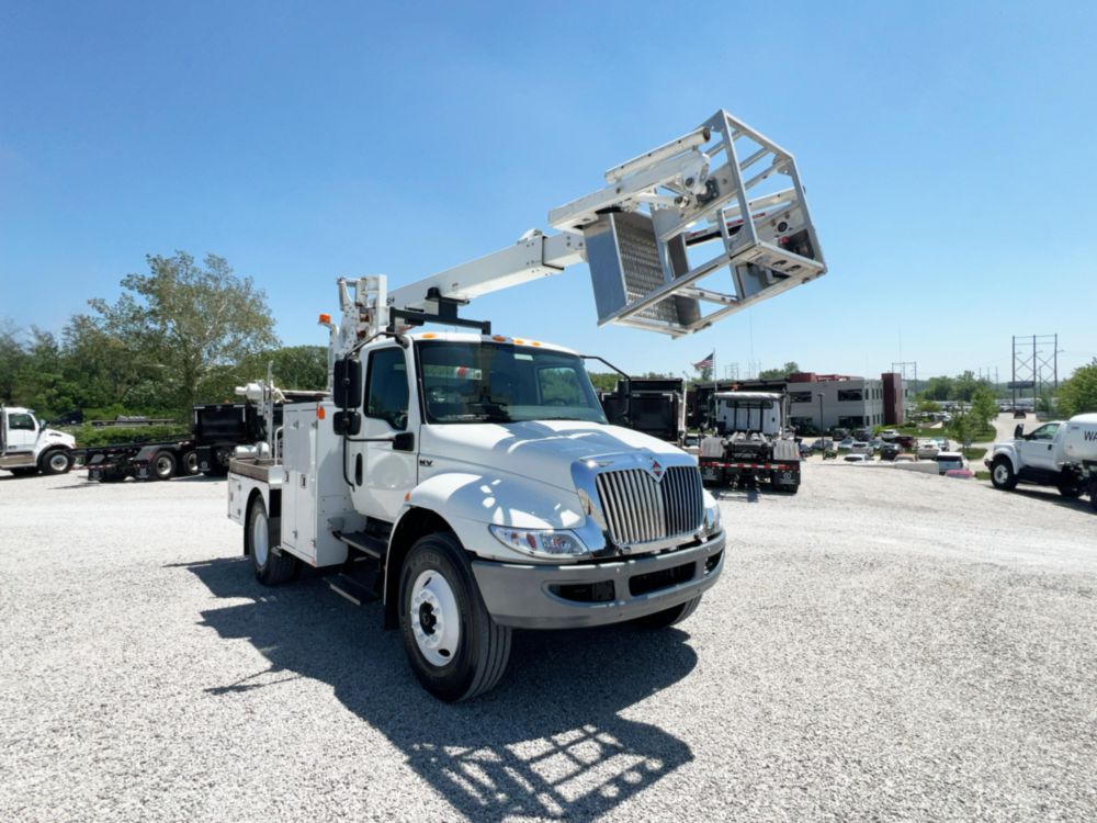 2023 IHC MV607 4x2 POSI+ 800-40 Cable Placer