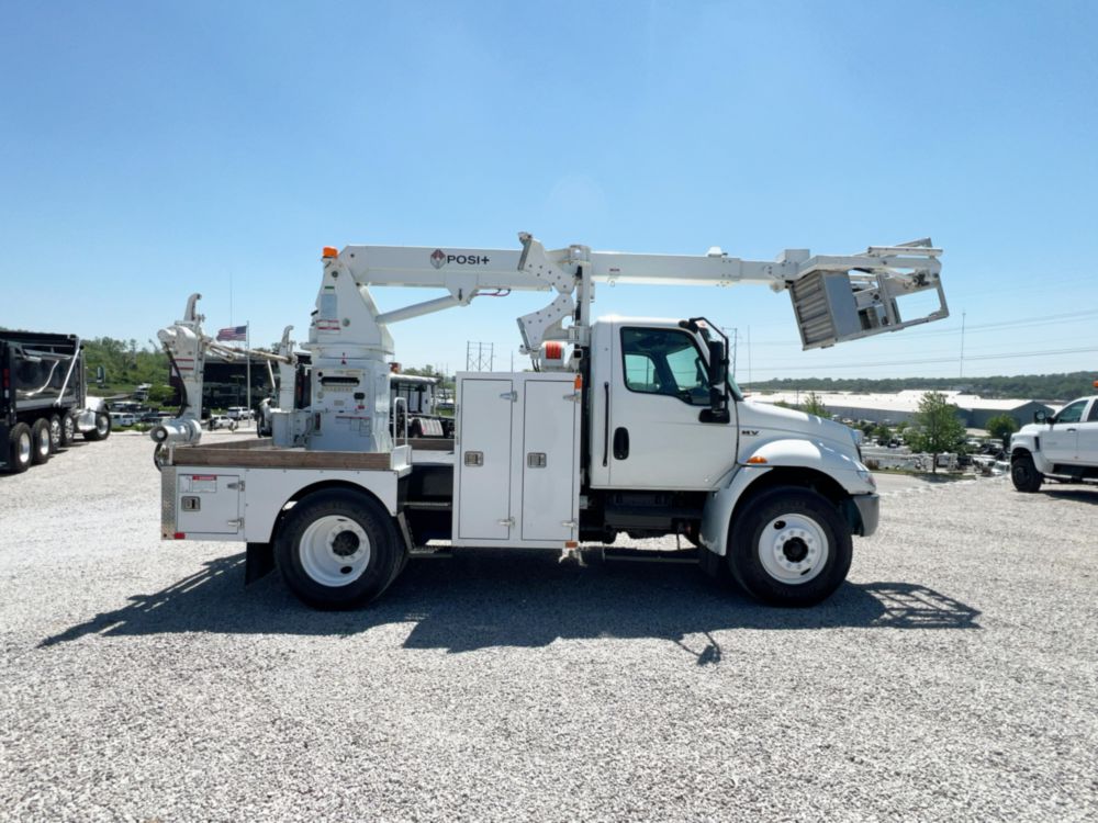 2023 IHC MV607 4x2 POSI+ 800-40 Cable Placer