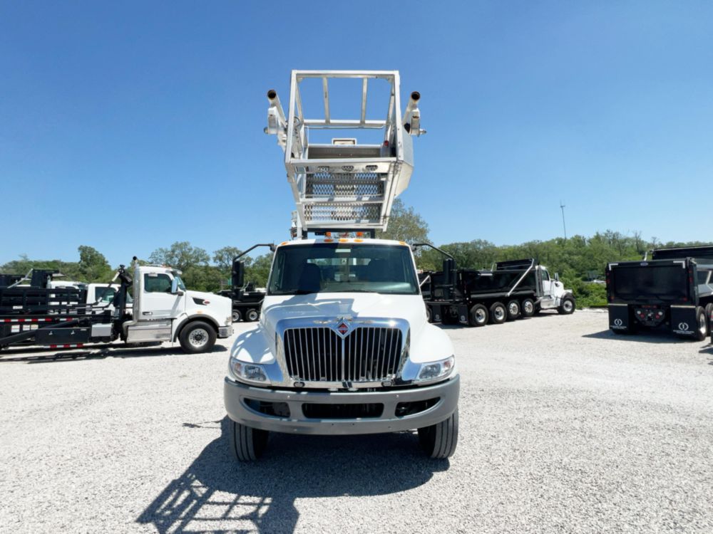 2023 IHC MV607 4x2 POSI+ 800-40 Cable Placer