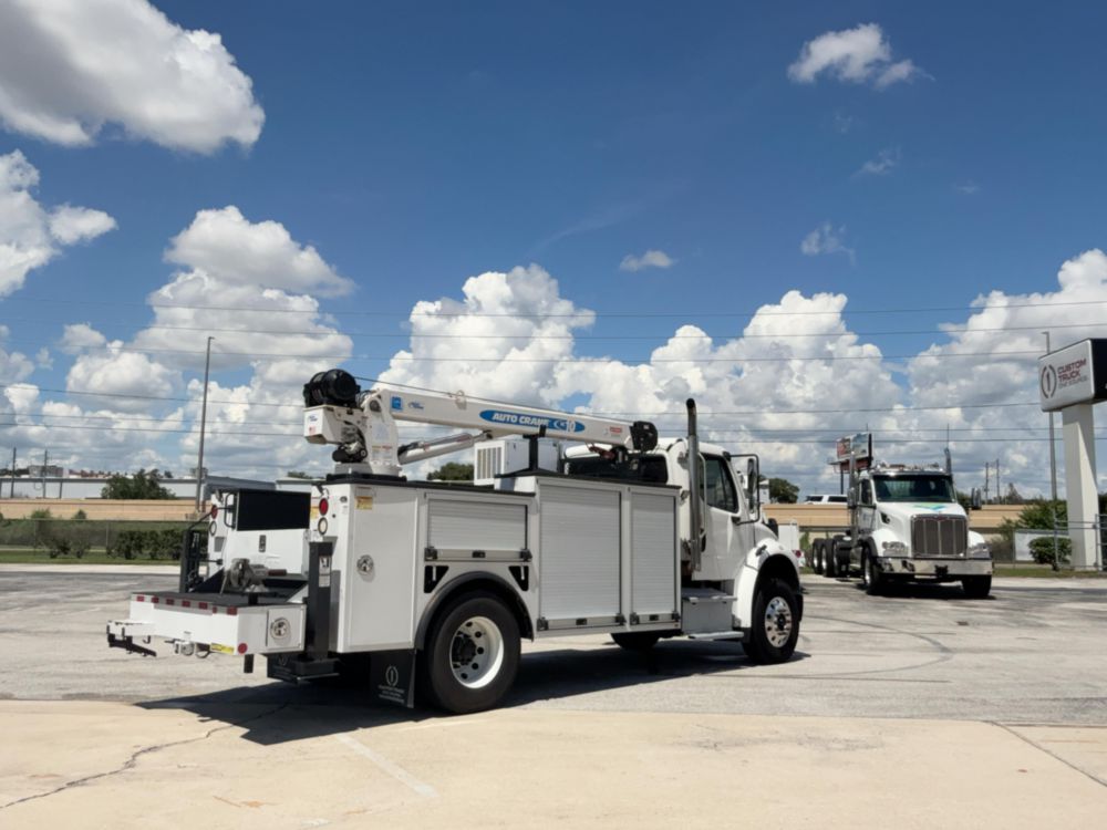 2020 Freightliner M2106 4x2 Load King Voyager II Service Truck With Crane