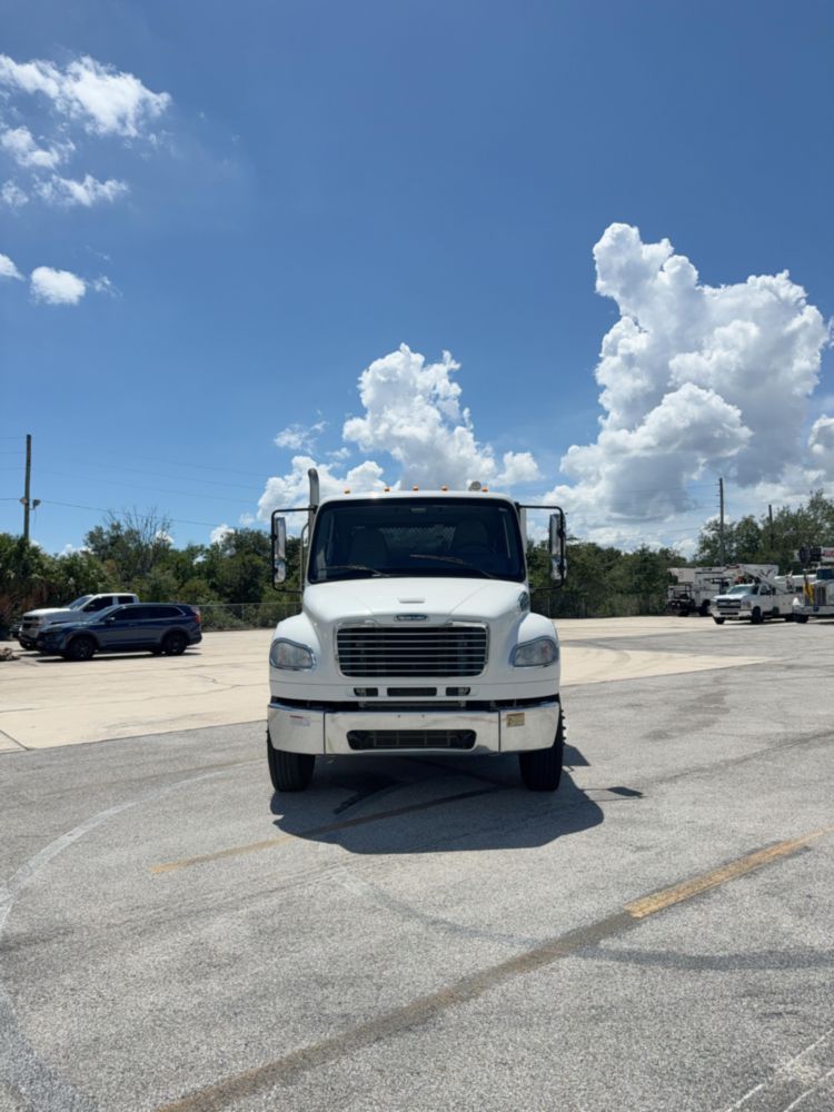 2020 Freightliner M2106 4x2 Load King Voyager II Service Truck With Crane