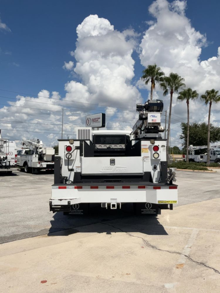 2020 Freightliner M2106 4x2 Load King Voyager II Service Truck With Crane