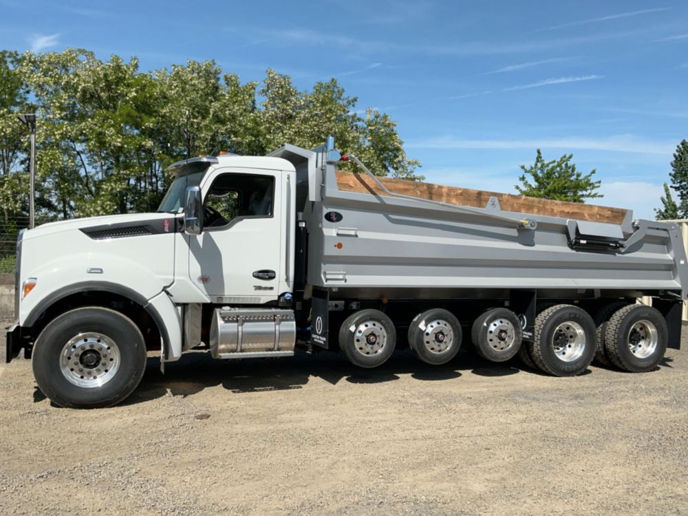 2027 Kenworth T880 12x4 Dump Truck