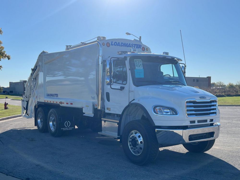 2027 Freightliner M2106 6x4 Loadmaster EXCEL 25 YD REAR LOADER SHORT Rear Loader Truck