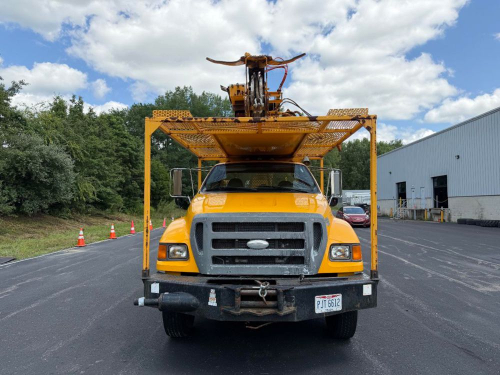 2009 Ford F-750 Terex Commander 4045 Digger Derrick