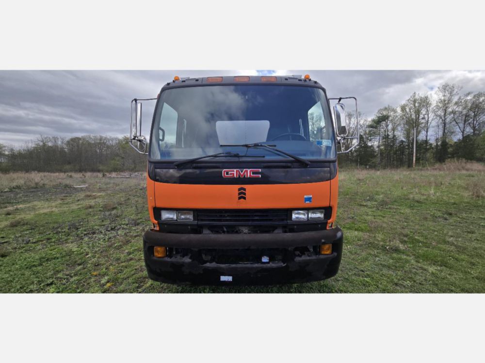 2007 GMC T-6500 Diesel 4x2 Box Truck