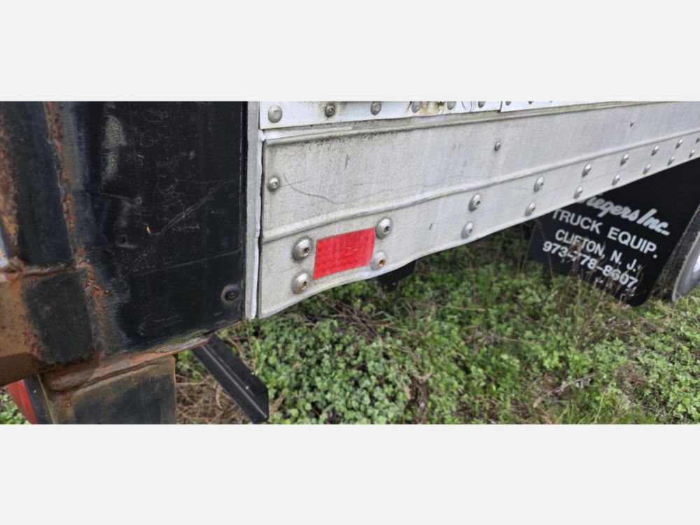 2007 GMC T-6500 Diesel 4x2 Box Truck