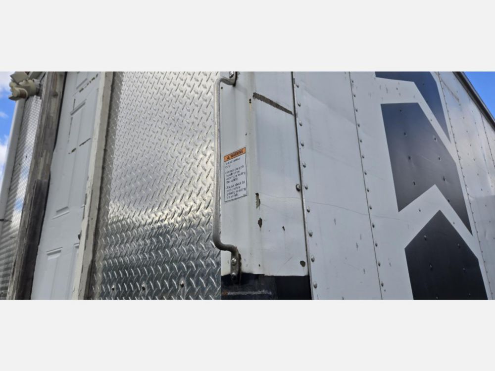 2007 GMC T-6500 Diesel 4x2 Box Truck