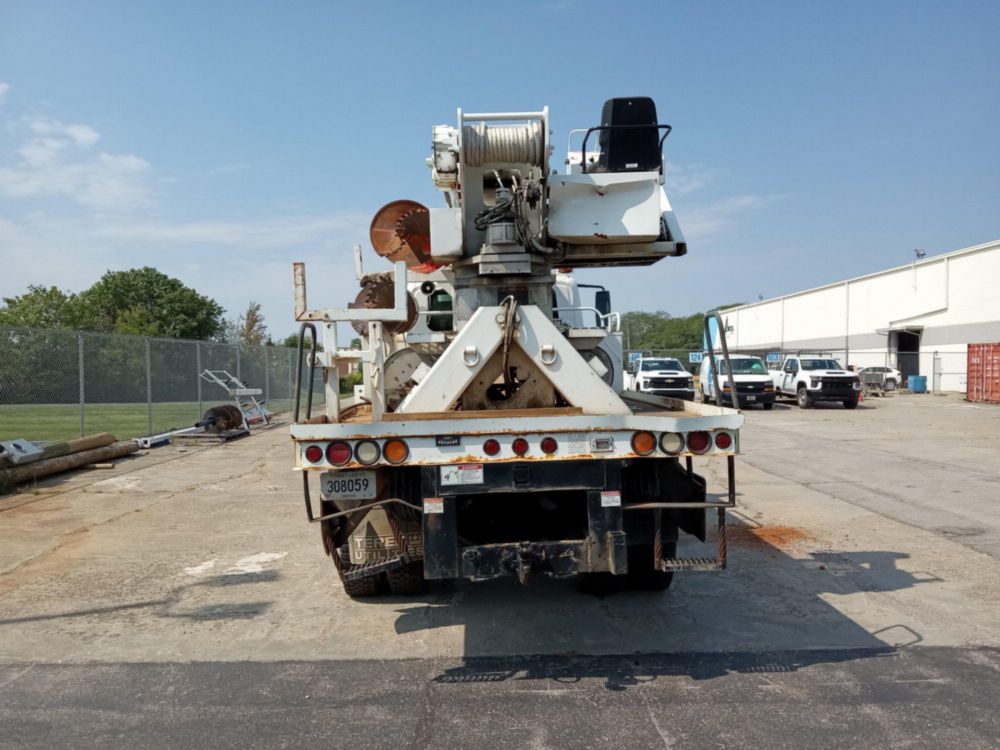 2006 Int'l 7400 4x4 Terex Commander 5045 Digger Derrick Truck