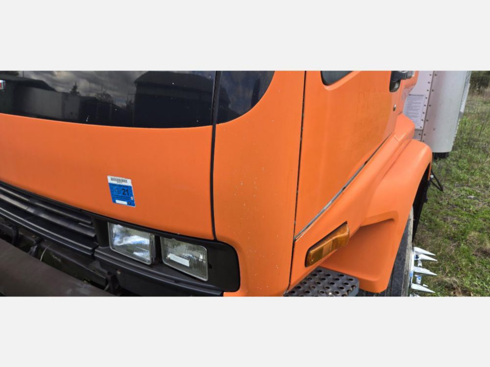2007 GMC T-6500 Diesel 4x2 Box Truck