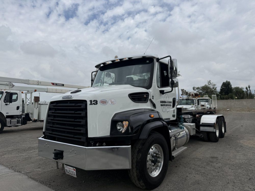 2025 Freightliner 114SD Tandem Axle Roll-Off Truck