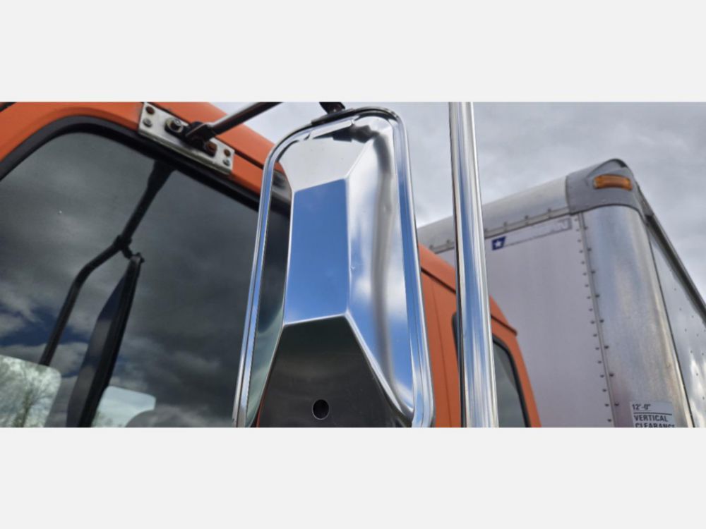 2007 GMC T-6500 Diesel 4x2 Box Truck