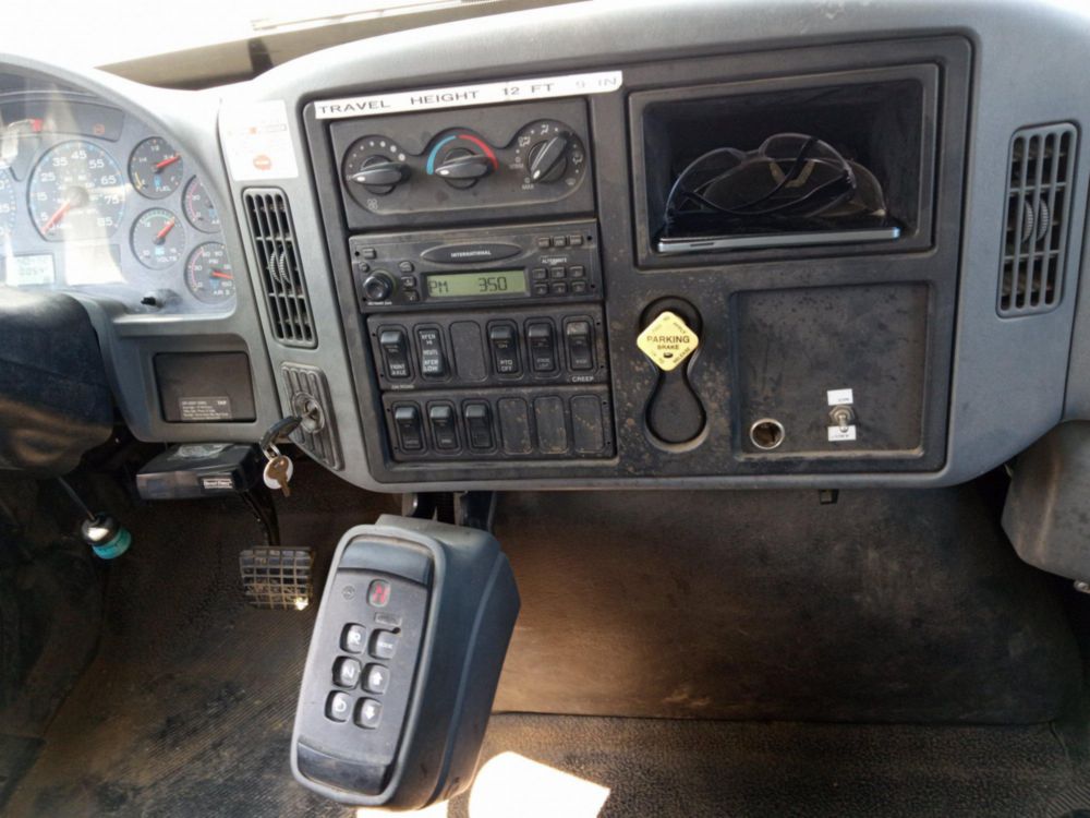 2006 Int'l 7400 4x4 Terex Commander 5045 Digger Derrick Truck