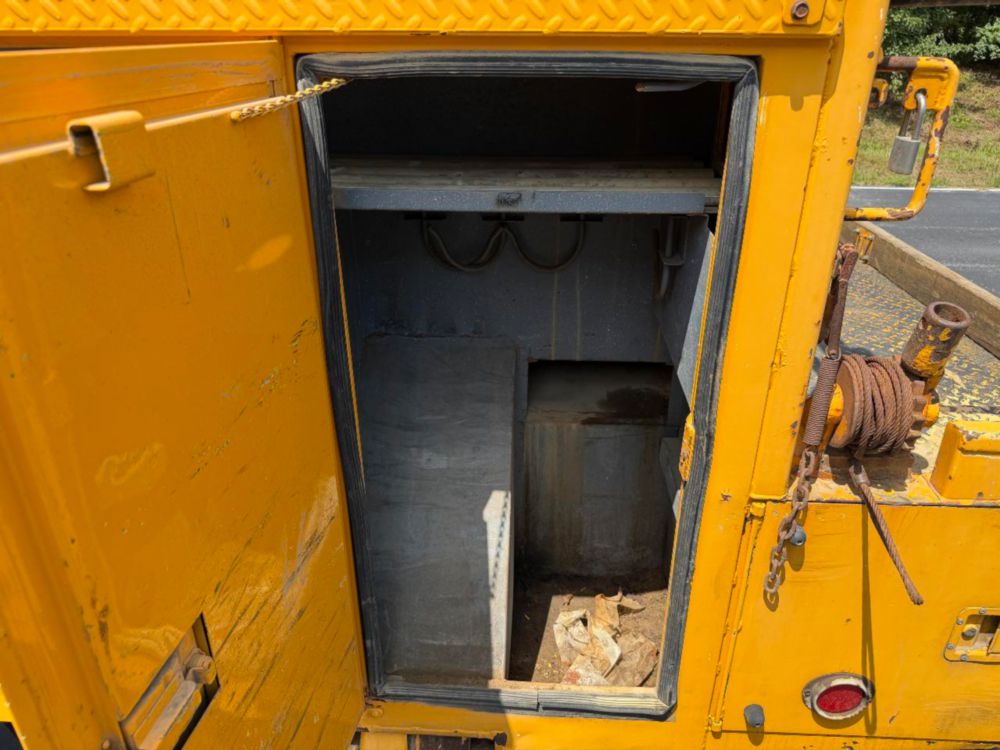 2009 Ford F-750 Terex Commander 4045 Digger Derrick
