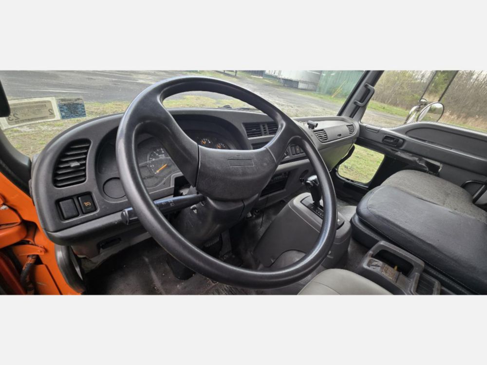 2007 GMC T-6500 Diesel 4x2 Box Truck
