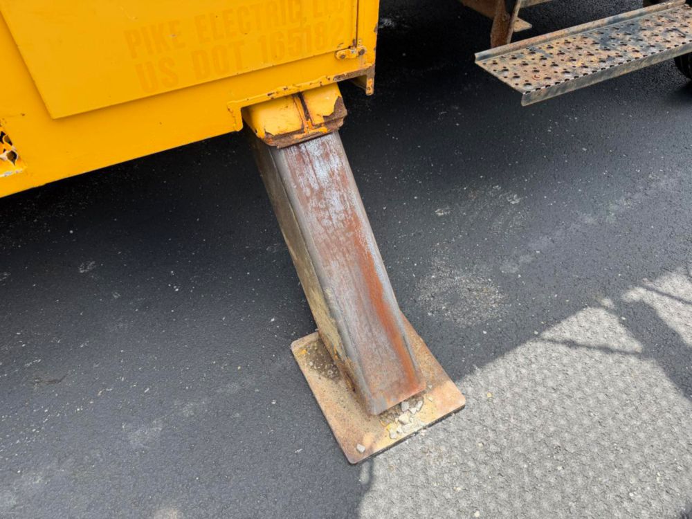 2009 Ford F-750 Terex Commander 4045 Digger Derrick